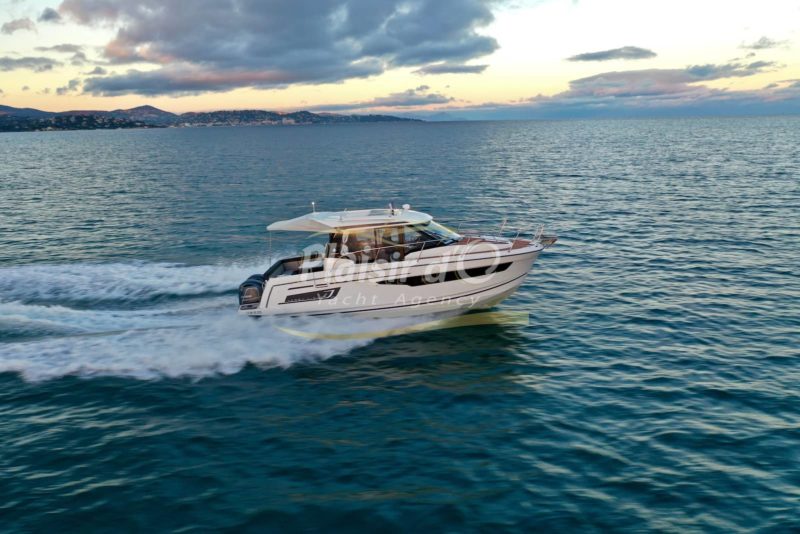 JEANNEAU MERRY FISHER 895 OFFSHORE
