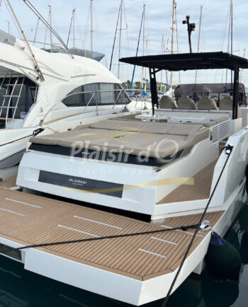 DE ANTONIO YACHTS D42