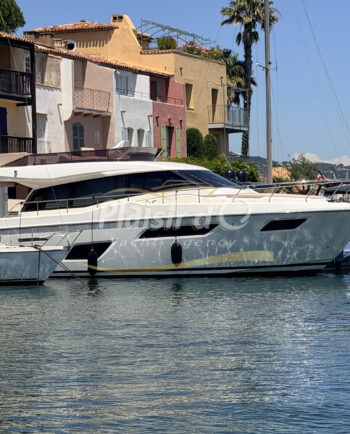 FERRETTI YACHTS 450